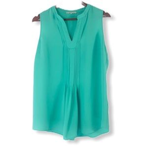 41 Hawthorne pleated sleeveless green blouse